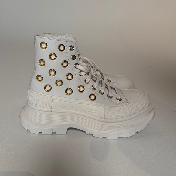 Alexander McQUEEN  Women's Eyelet Platform Combat Boots  (white) (size 38) - Picture 2 of 4